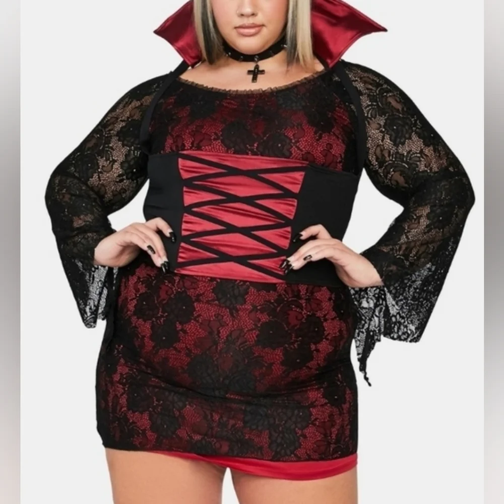 Blood Thirsty Vampire Costume - Picture 5 of 10